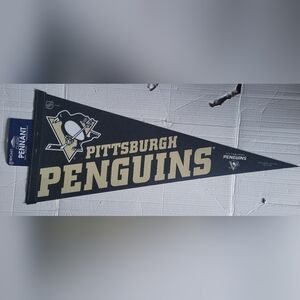 Pittsburgh Penguins NHL Hockey Classic 12"x 30" Team Pennant/Flag (Wincraft)